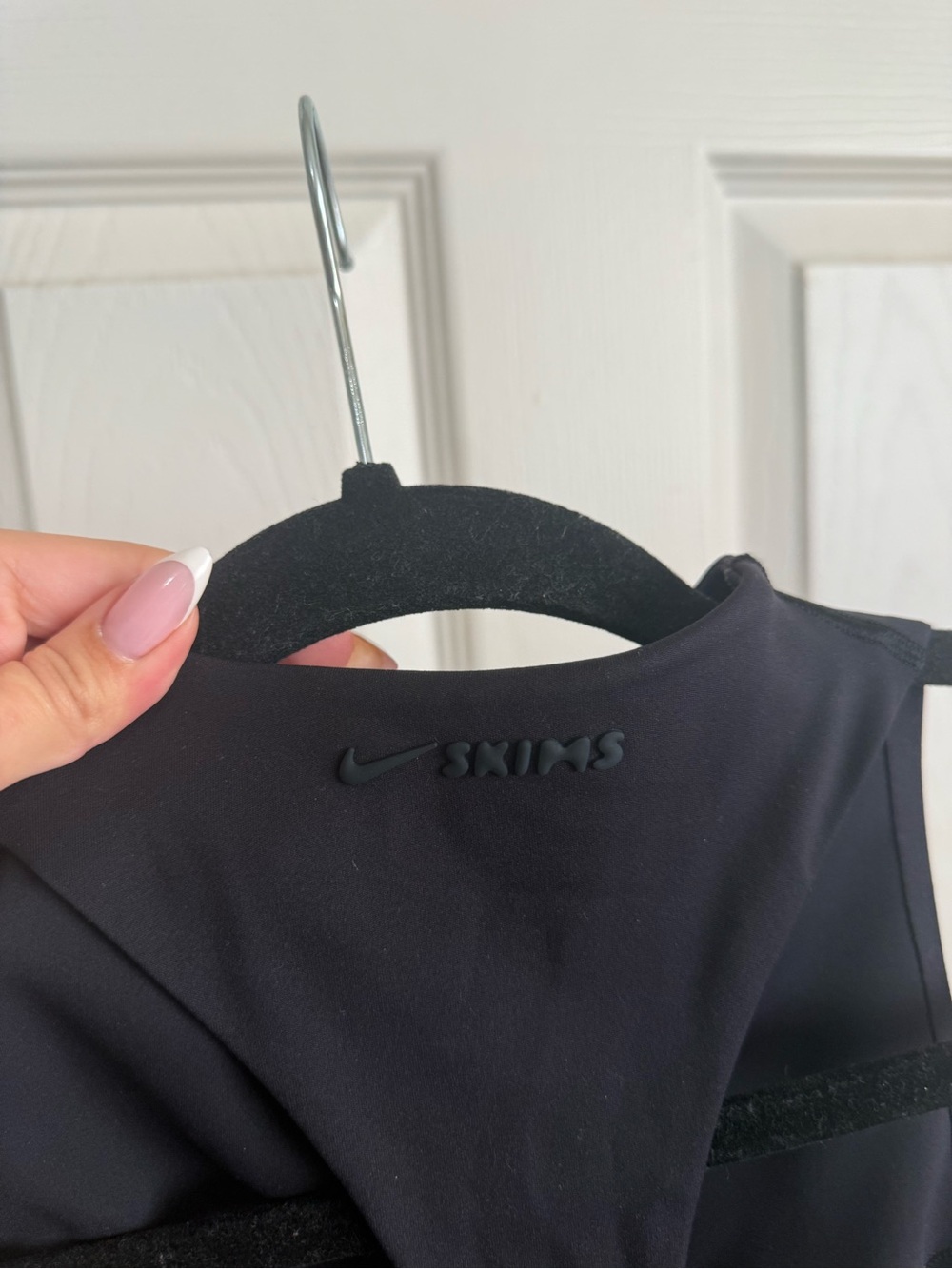 NIKE SKIMS High-Neck Black Seamless Sports Bra - Picture 5 of 6